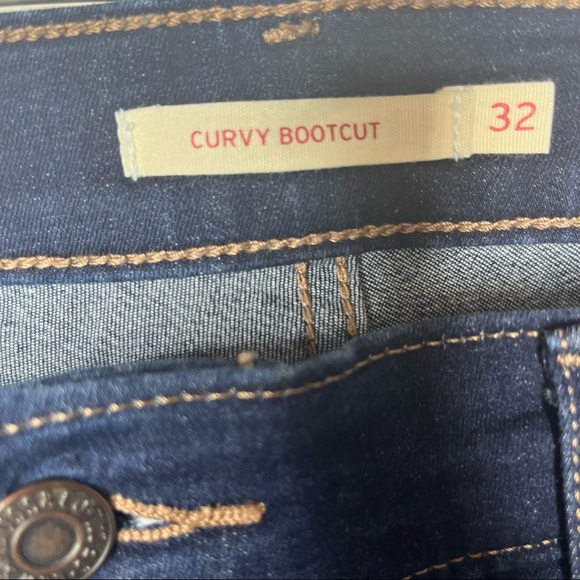 LEVI’S Curvy Bootcut Dark Wash Denim Jeans - Picture 11 of 16